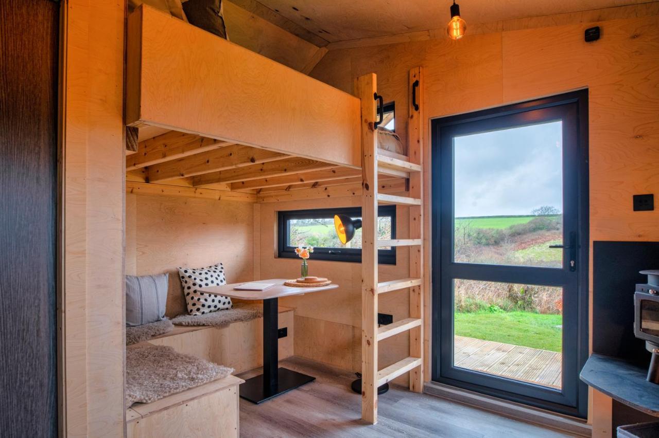 טרורו Luxury Glamping Cabin With Outdoor Bath On Cornish Flower Farm מראה חיצוני תמונה