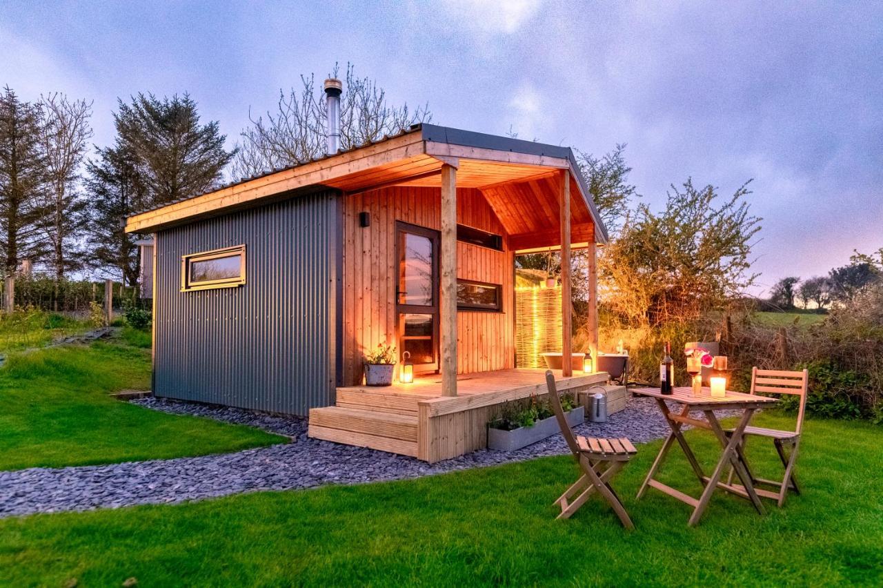 טרורו Luxury Glamping Cabin With Outdoor Bath On Cornish Flower Farm מראה חיצוני תמונה