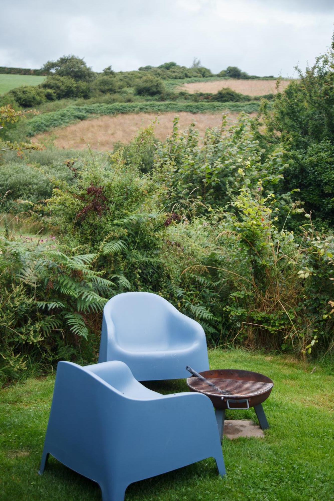 טרורו Luxury Glamping Cabin With Outdoor Bath On Cornish Flower Farm מראה חיצוני תמונה